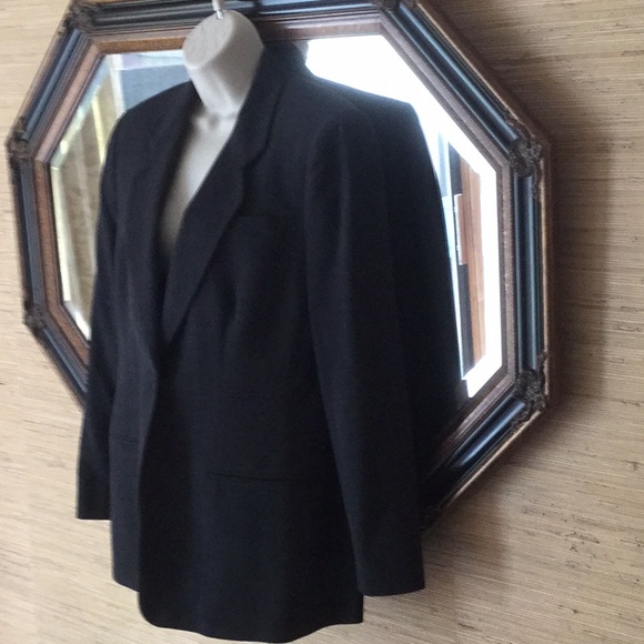 Giorgio Armani navy blazer - Picture 2 of 3